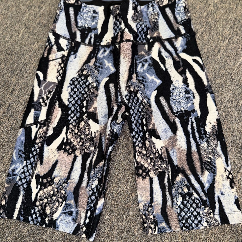 Calvin Klein (XS) Neutral Animal Print Pattern Biker Shorts